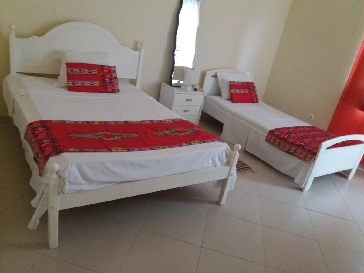 Pensao Simao & Julia Bed & Breakfast Orgaos Екстериор снимка